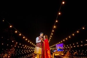 indian wedding pose couple into night